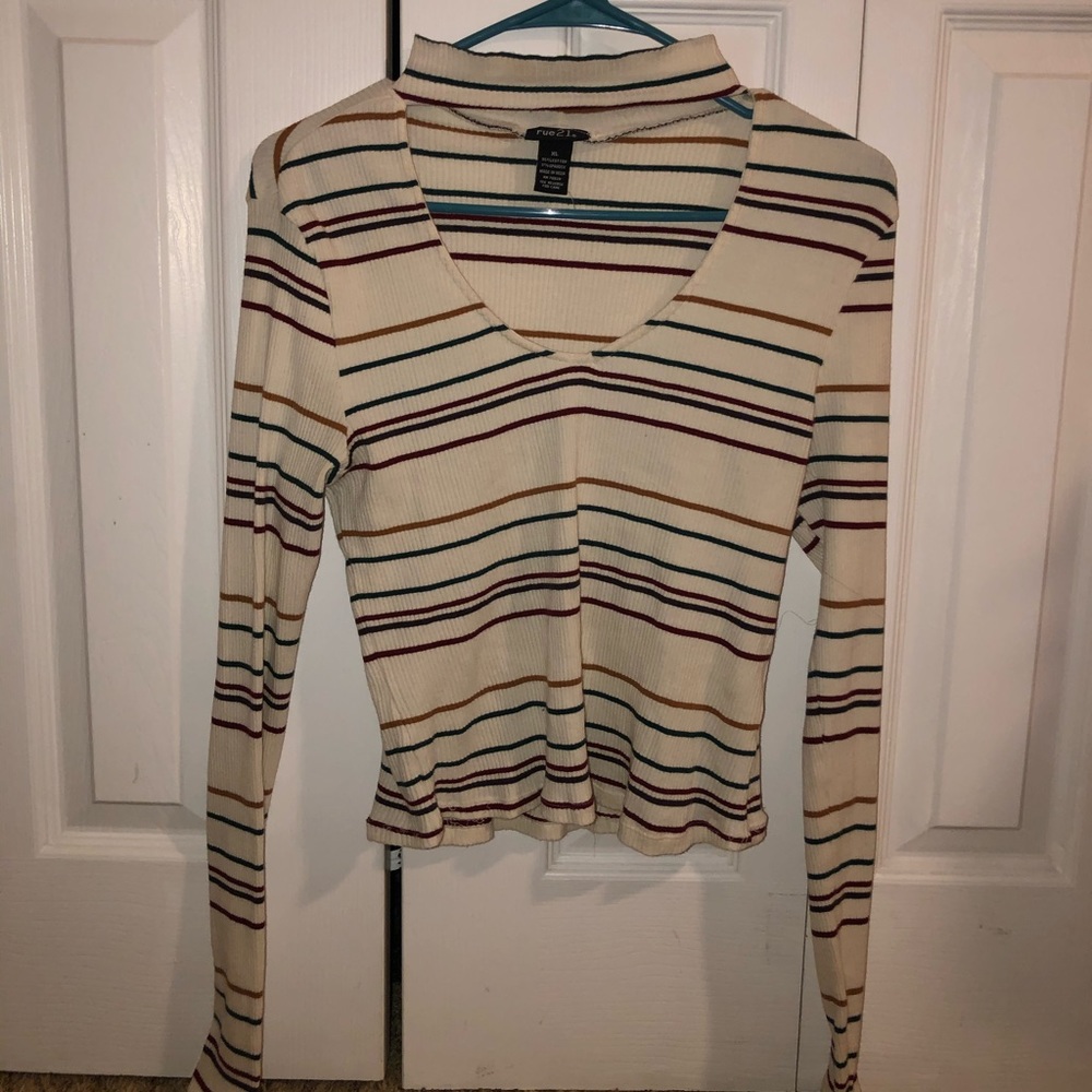 Cropped long sleeve with mock choker